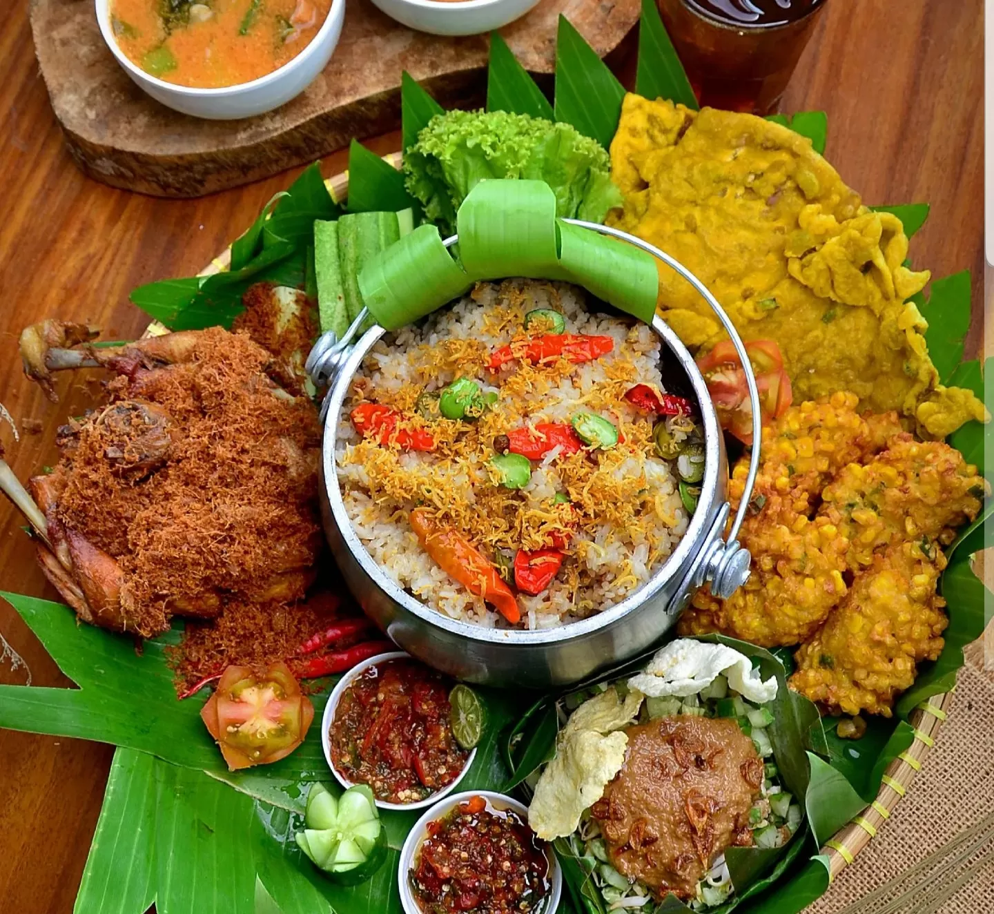 Warung Nasi Liwet Khas Ganang Pusako